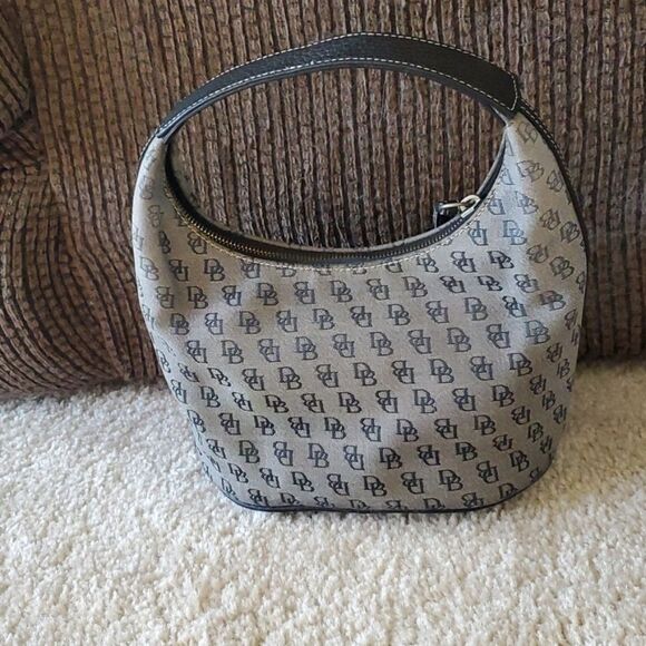 Dooney & Bourke gray shoulder bag - Picture 2 of 9